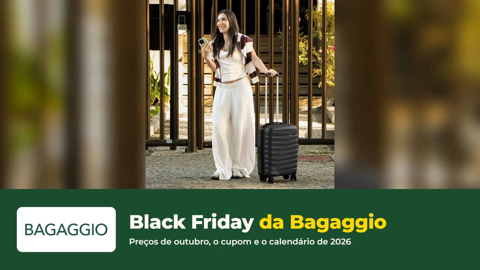 Mulher com uma mala de bordo Route preta da Bagaggio, em foto oficial da loja, com o logo e o título Black Friday da Bagaggio